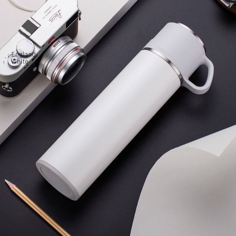 Bình giữ nhiệt tích hợp cốc ở nắp đậy 600ml