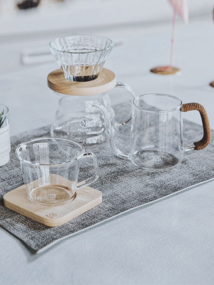 Bộ pha cafe V60 gồm phễu, giấy lọc, giá đỡ, bình đựng cafe 600ml